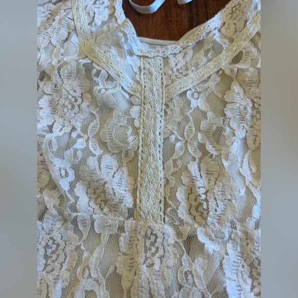 Flower Lace mini dress size M - Picture 4 of 5